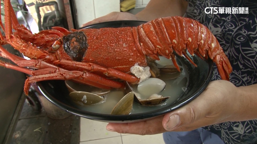 浮誇系美食！「比手臂長」龍蝦粥　超狂「精力麵」