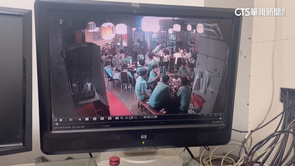 27學生熱炒店嗑光1.3桶白飯　吃不飽狂洗1星負評