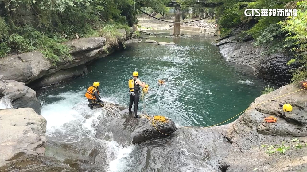 7國中生桃園小烏來戲水 3溺水送醫2命危