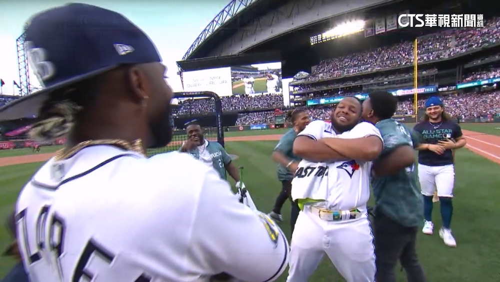 MLB全壘打大賽　藍鳥Guerrero　Jr.奪冠軍金盃