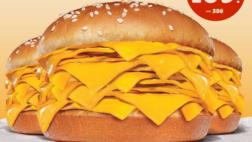 泰國漢堡王推新品「真起司漢堡」！內餡只有20片起司　網笑：吃完看醫生