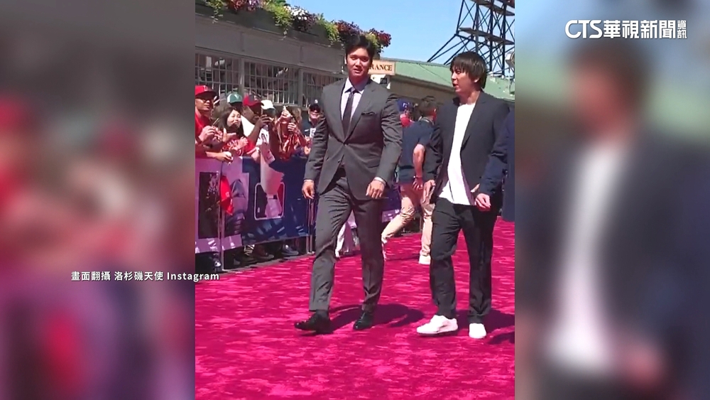 西裝版大谷紅毯亮相　球迷招募：來西雅圖！