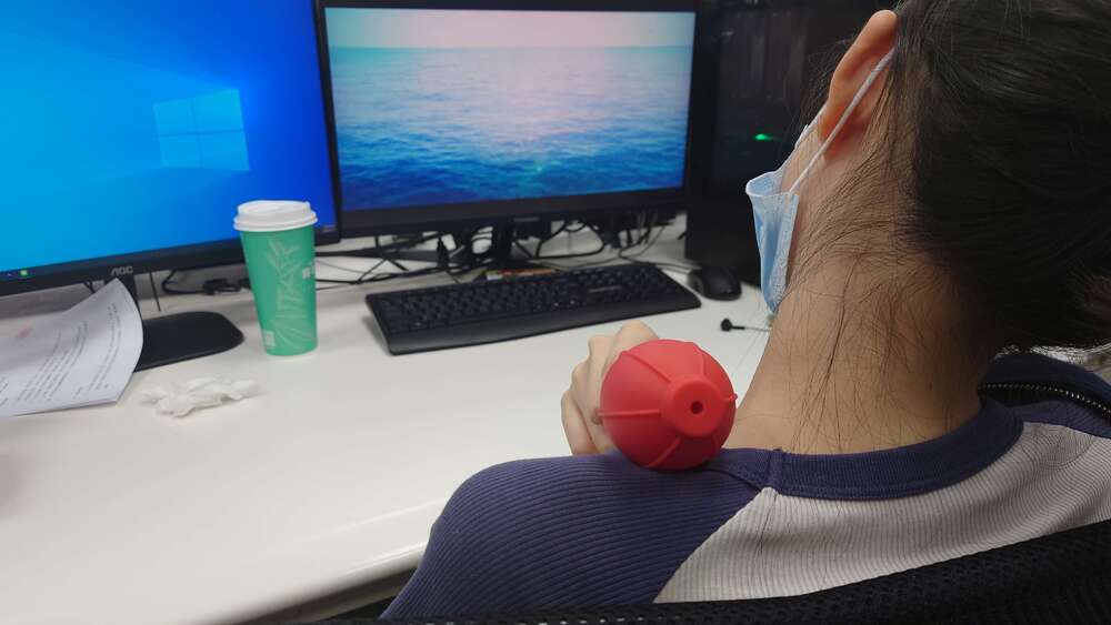 脖子痠就想「喀喀」？　物理治療師示警「是自殘」：1動作有效緩解不適