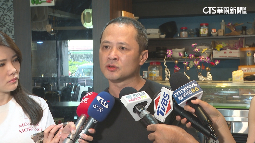 喪妻往事遭挖出　熱炒店老闆「父代母職」開店撐家