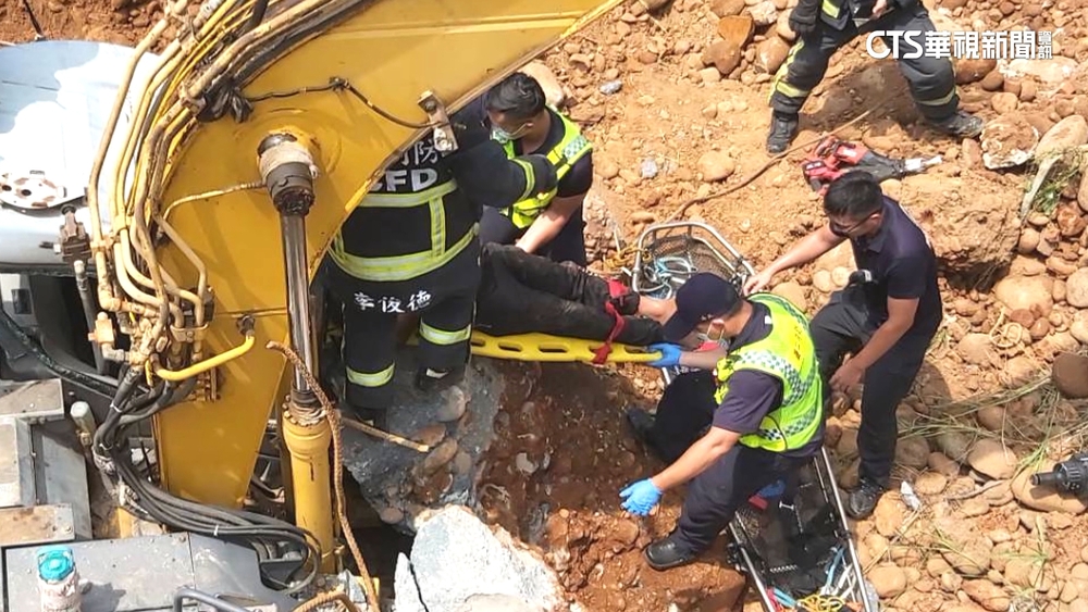 台中工地挖地下室　擋土牆崩塌！　1工人遭埋送醫