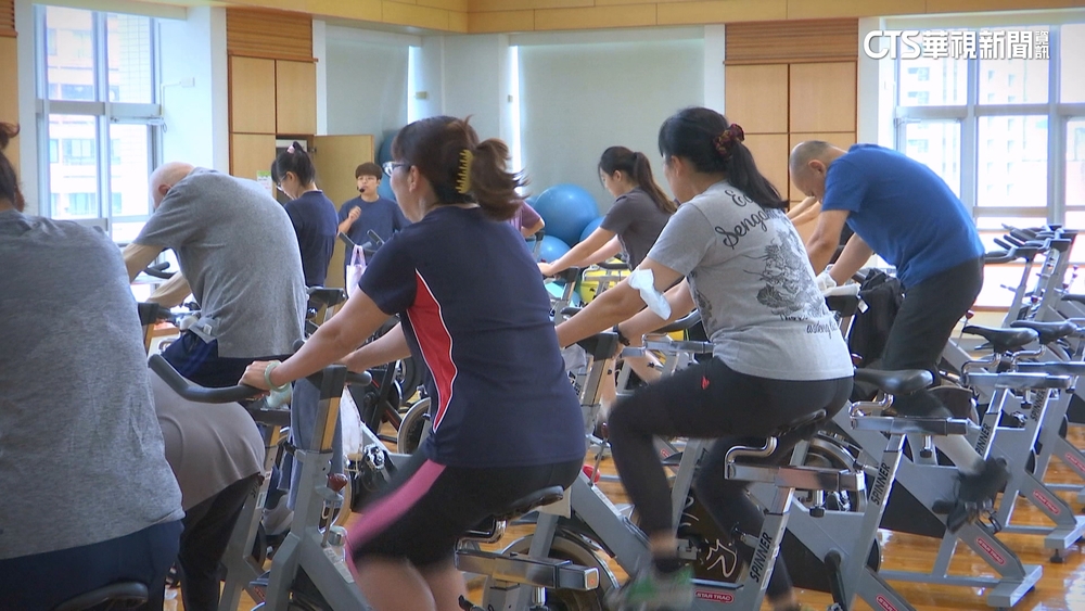 餓著入睡燃脂瘦身？　網傳影片萬人點閱