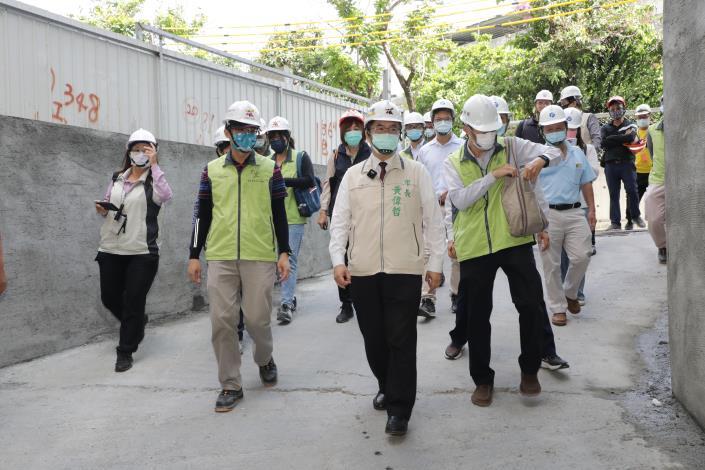 南部成登革熱疫情重災區！黃偉哲率隊至工地稽查防治措施