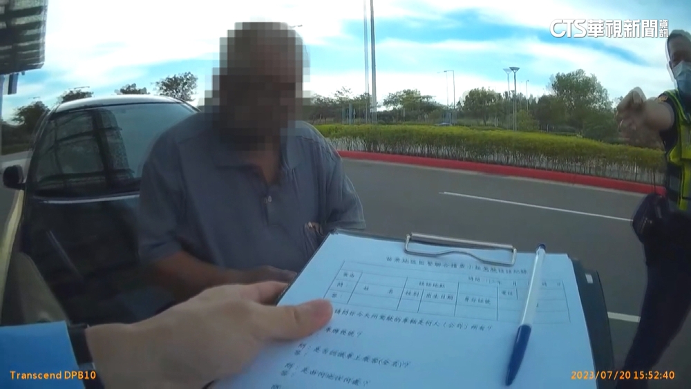 白牌車載客賺200元被攔查　挨罰10萬扣雙照