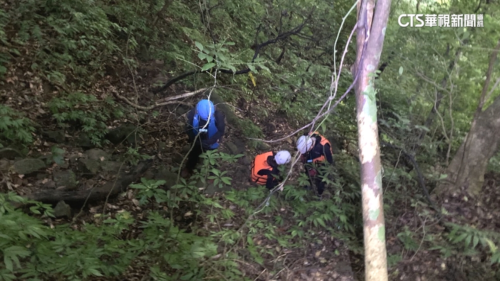 新北尖山湖7人迷路　40歲男體力不支送醫
