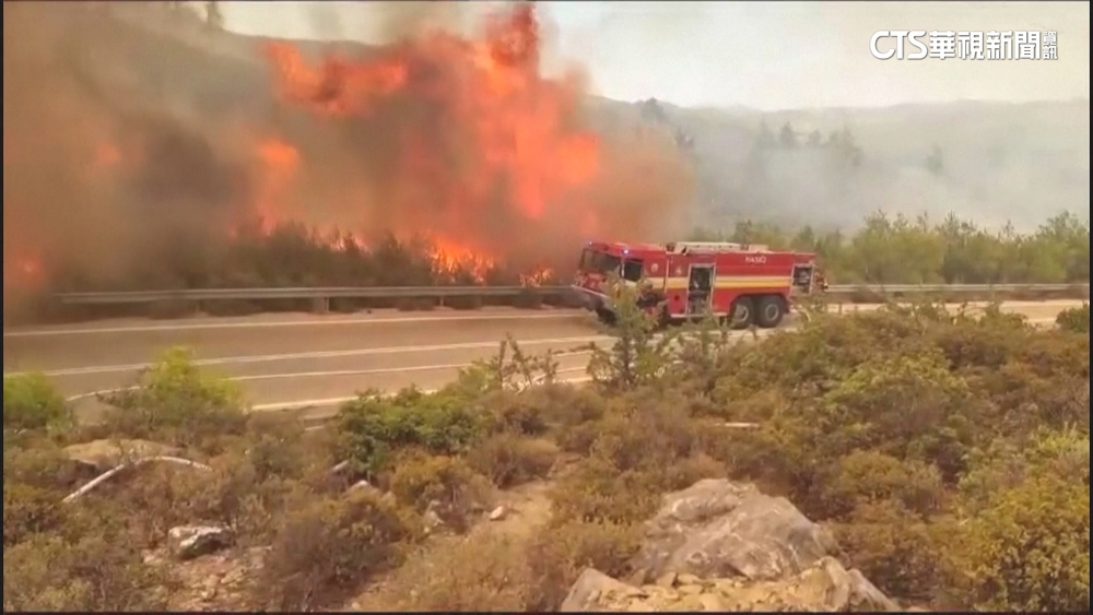 希臘度假名勝小島　野火肆虐遊客緊急撤離