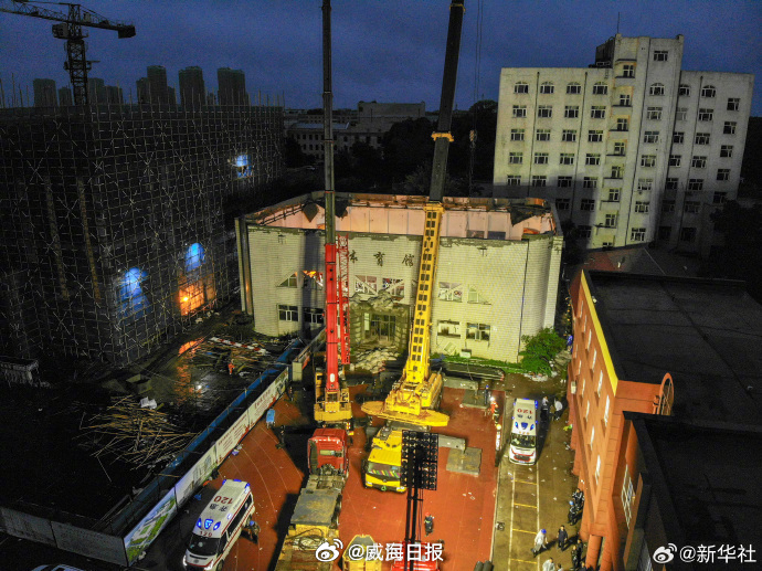 學校成廢墟！中國齊齊哈爾中學體育館「樓頂坍塌」　11名排球隊學生慘遭活埋