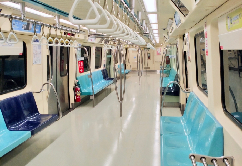 搭捷運遇「旁人1行為」超地雷！　網嘆：連同事也這樣