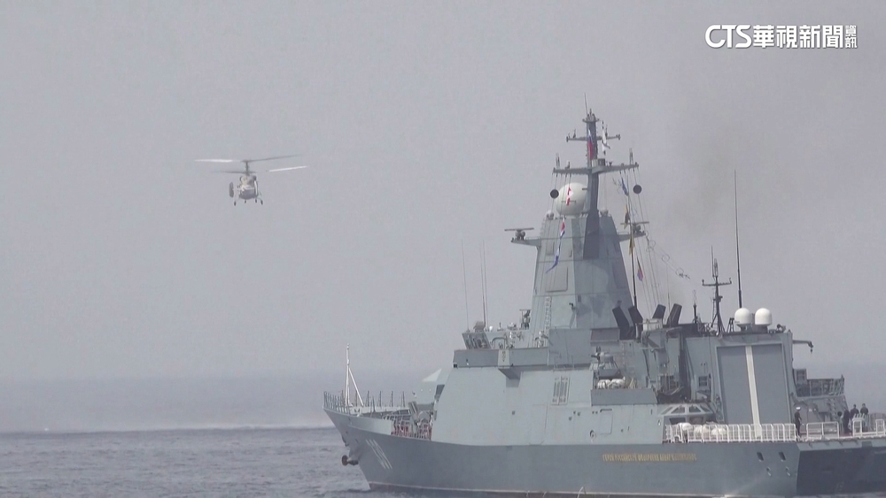 中俄聯合軍演結束　雙方艦艇海參崴會合