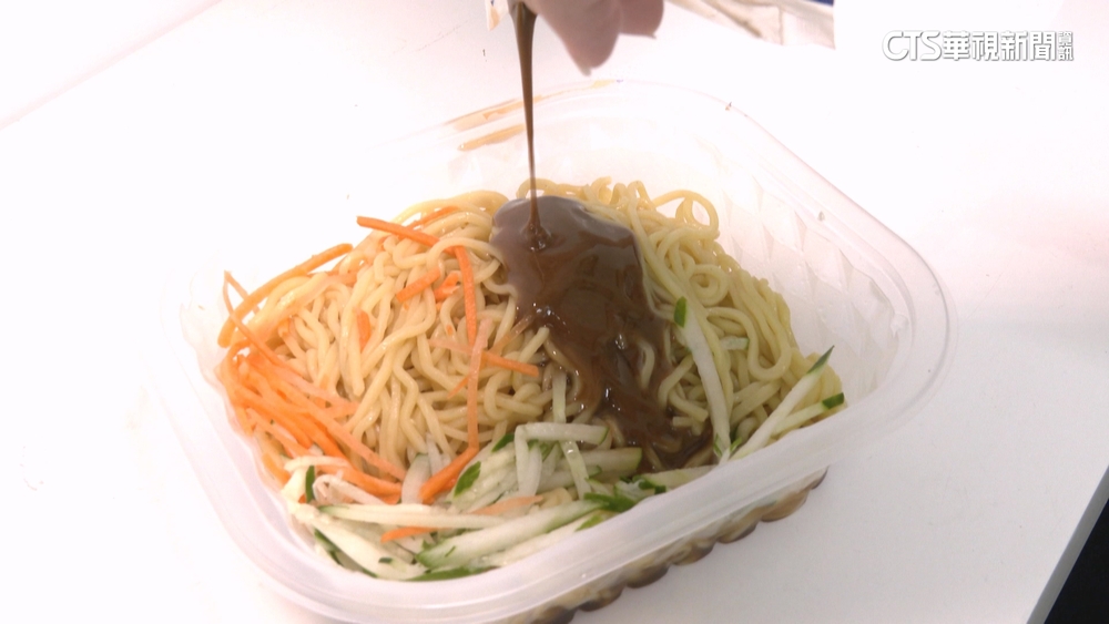 抗暑健康吃涼麵　營養師教撇步「換麵.醬減半」