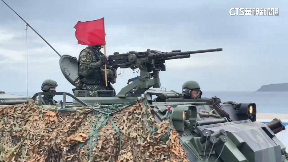 陸軍機步營澎湖蒔裡沙灘　反登陸作戰演練
