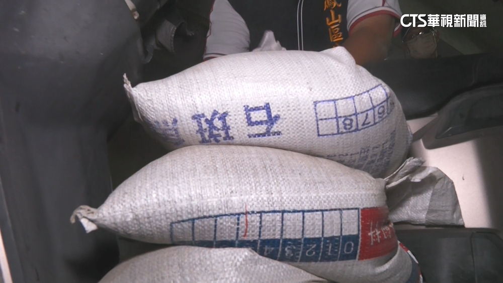 颱風進逼！　居民堆沙包備戰　屏東抽水站24小時待命