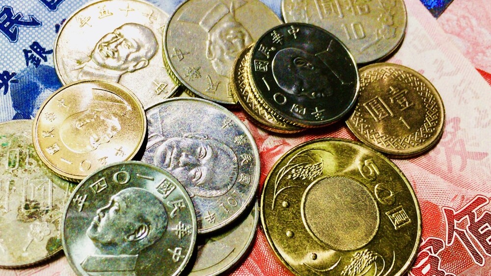 網友表示，同事忘記還45元的飲料錢，讓他很猶豫要不要開口討回。(示意圖/翻攝自photoAC)