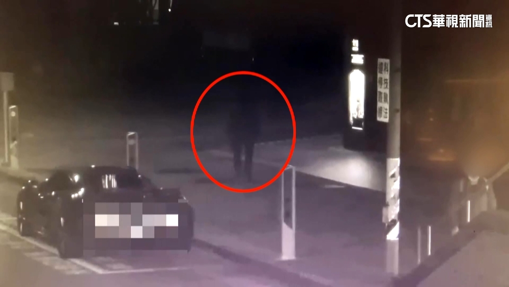 醉失控！ 「賣場代言人」持鐵條砸千萬超跑