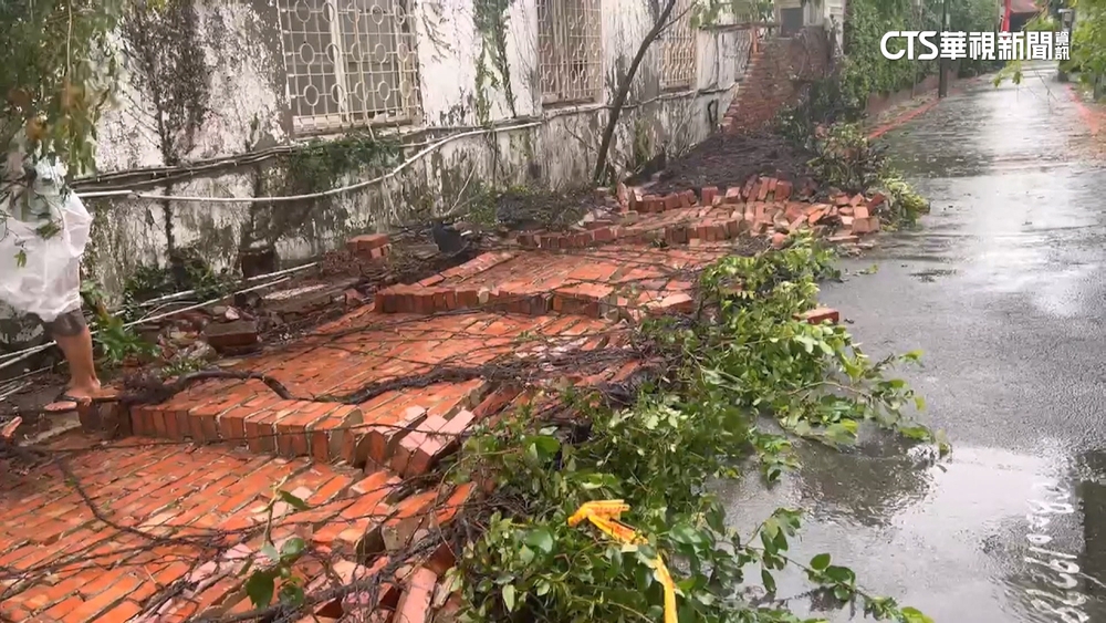 杜蘇芮強風！台南幼園外牆倒.人行道天花板整片掉