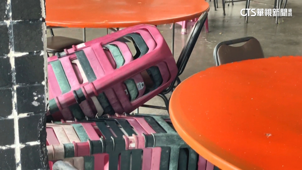 杜蘇芮狂掃！　海產店生意減8成　旗津露營區吹亂