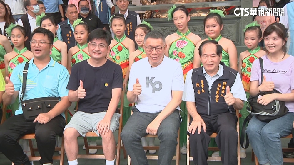 郭前腳才剛走！　柯赴彰化拜廟　藍議長仍到場陪同