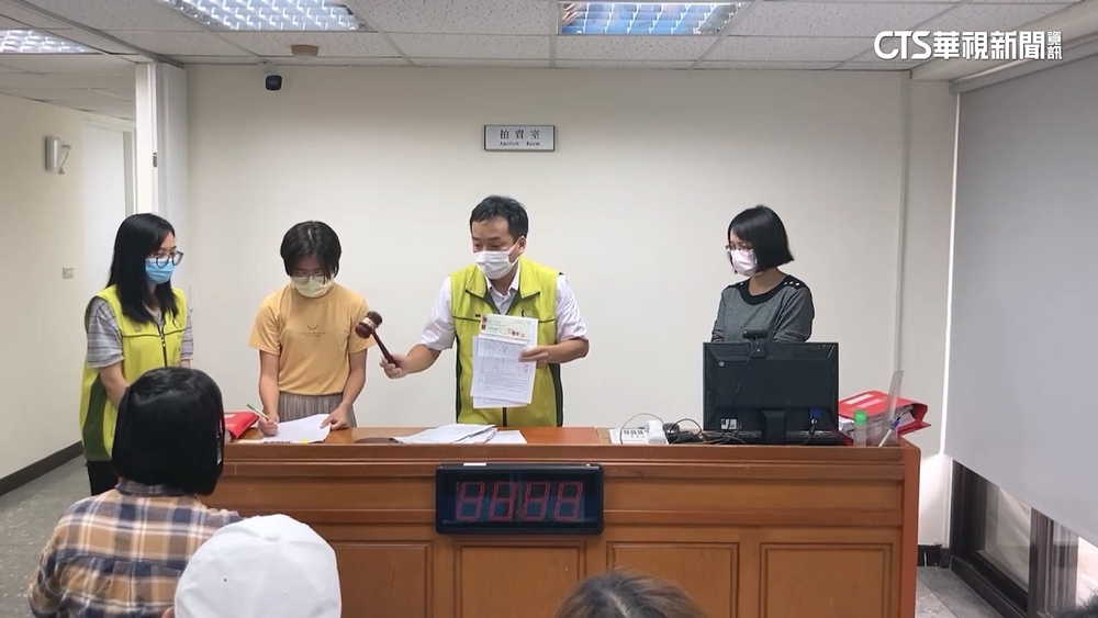 法拍屋「帶看」奏效！6組人賞屋投標　425.5萬拍出