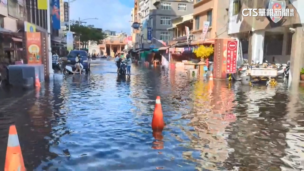 高雄旗津出太陽卻淹大水　百年大潮水漫市區