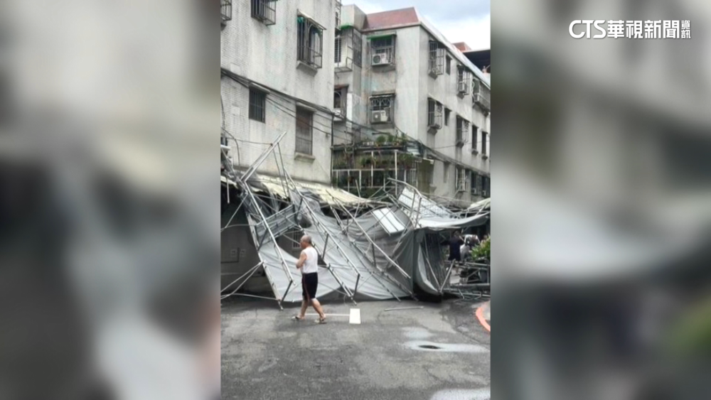 卡努颱風颳強陣風　新莊24樓建案鷹架塌1人傷