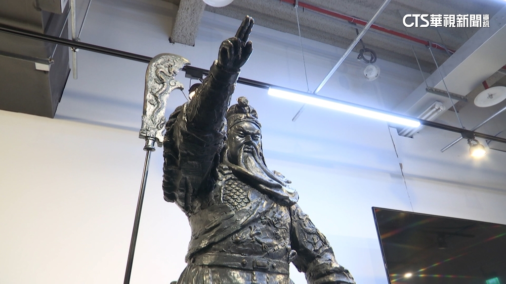 嗆郭台銘不守信？　侯空戰關公影片喊「重然諾」