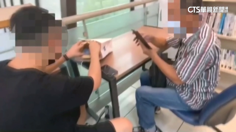 氣音「不要動」　警察圖書館抓車手「保持肅靜」