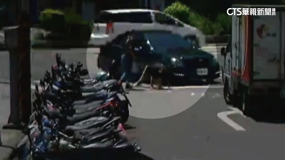 駕駛遇攔檢逃逸撞斷行人腿　棄車繼續逃