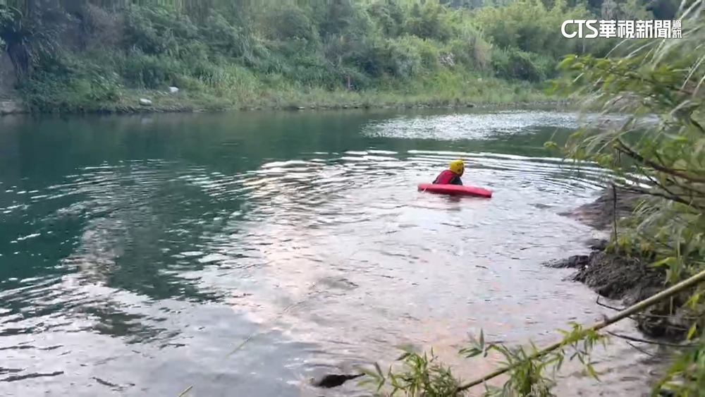 新北一家6口雙溪戲水　父為救兒反溺水搶救中