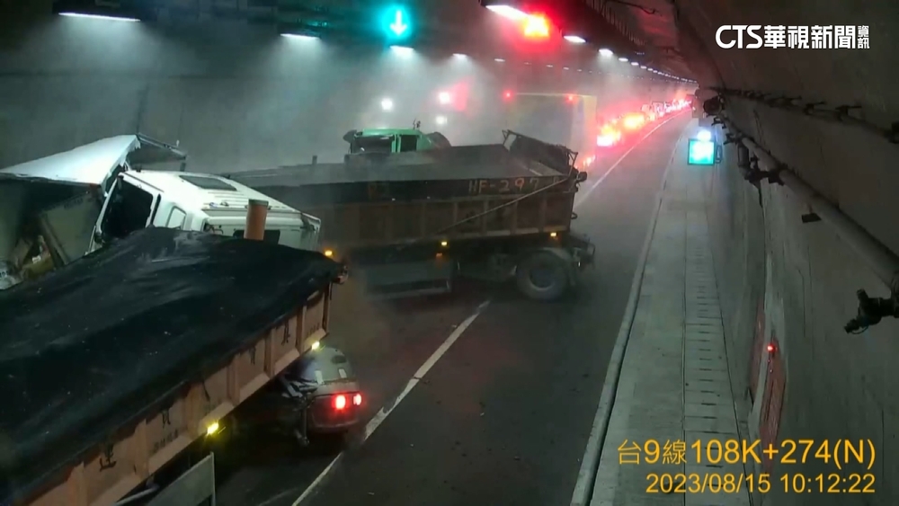 蘇花改東澳隧道5車連環撞　一度雙向封閉
