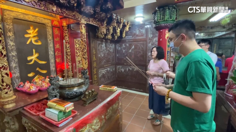 鷄籠中元祭！　基隆老大公廟「起燈腳」揭開序幕