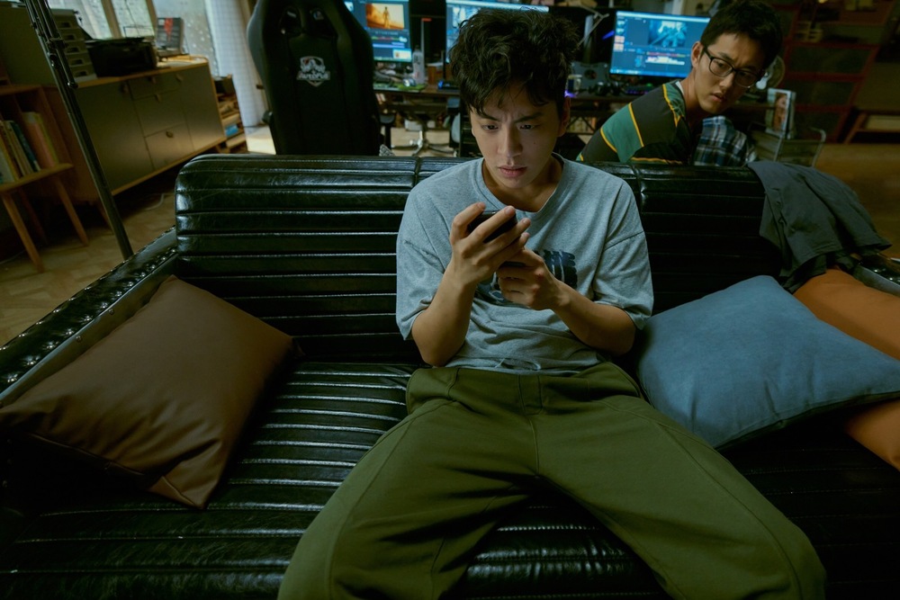 王大陸演出《孤注一擲》 / 王大陸工作室提供