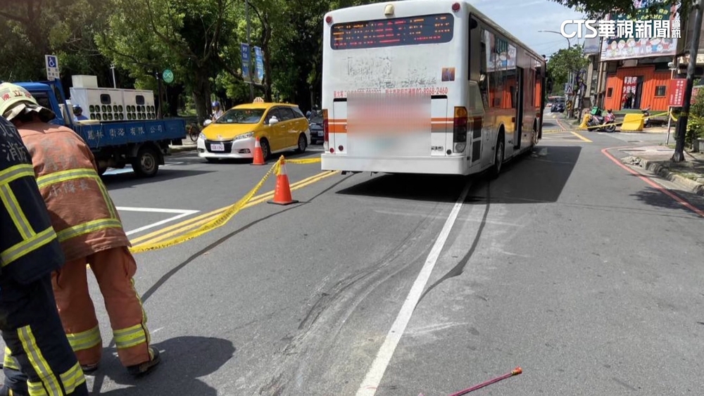 公車左轉未留意行人　八旬翁卡車輪傷重不治