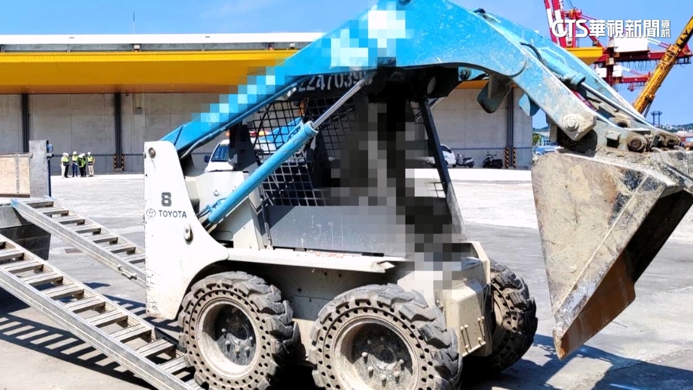 工人頭遭堆土機臂卡住　2小時後同事察覺已斷氣