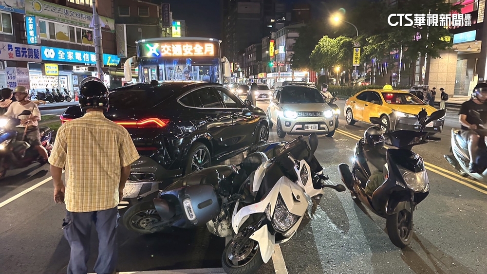 轎車駕駛疑癲癇發作逆向撞　1騎士命危