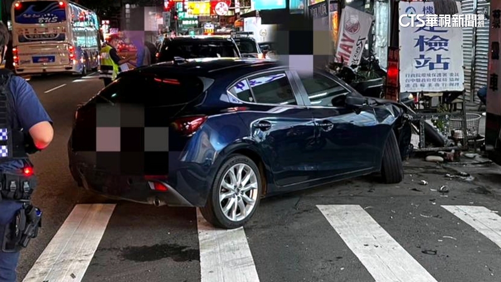 台中烏日酒駕追撞車禍　6車撞成一團9人傷