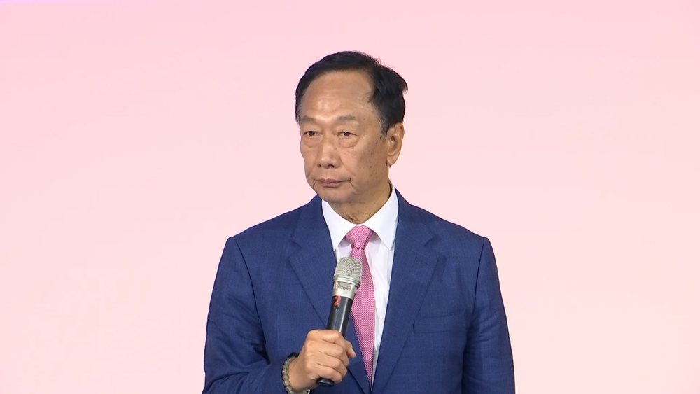 郭台銘金門演講被鬧場　遭基進黨員痛罵「賣台」　郭台銘：嚇不倒我