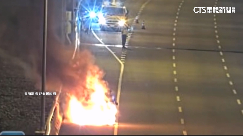 國3霧峰段烈火吞車！　駕駛驚逃.僅內線能通行