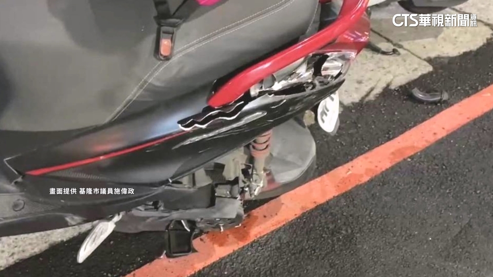 基隆6車連環撞5傷！　騎士疑精神不濟連撞卡車底