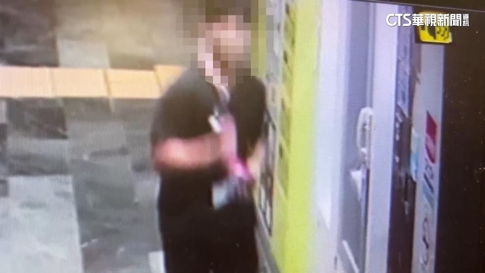 男持BB槍搶超商！女店員抵抗拉扯　手扭傷嚇哭