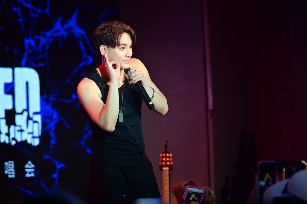 《終極》陳德修簽唱會突遇「靈異事件」　工作人員傻：沒人去動