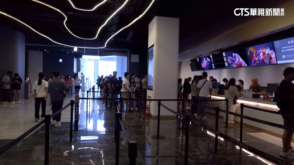 高雄樂購廣場停電1個多小時　顧客直呼掃興