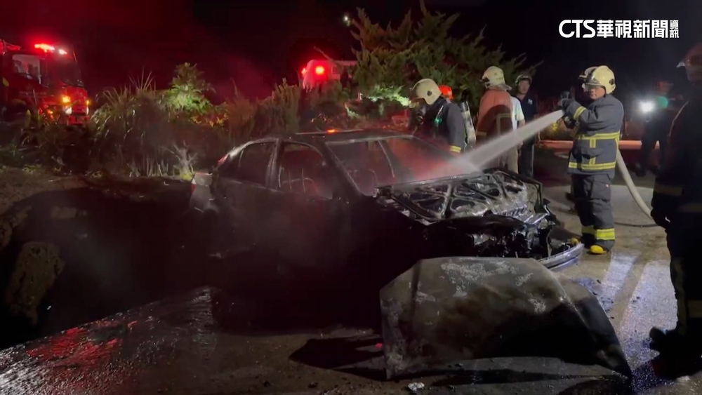 新北萬里火燒車　駕駛從草叢走出稱「喝到斷片」