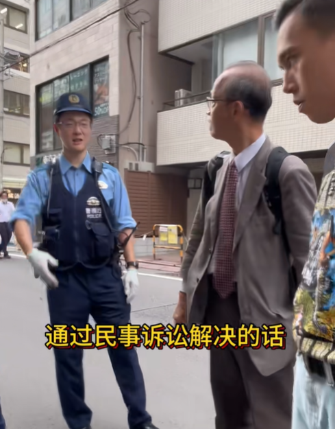 店長更改告示 圖片翻攝自 抖音「油頭四六分」