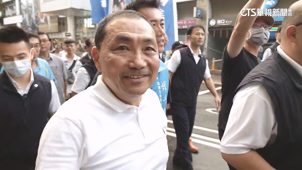 侯合體謝國樑放水燈　高喊：讓中國客來「賺到笑呵呵」