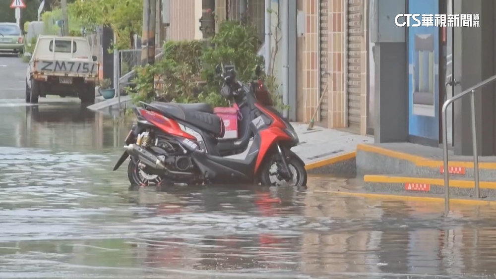 東港大潮積淹水房價依舊高　居民笑：東港特色