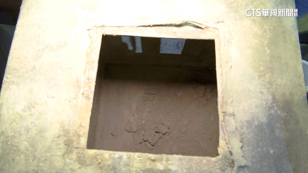 美國西點軍校發現「時空膠囊」　隆重開箱真尷尬